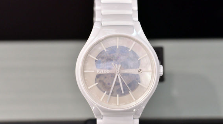 雷達(dá)真系列開(kāi)芯734.0106.3.090腕表